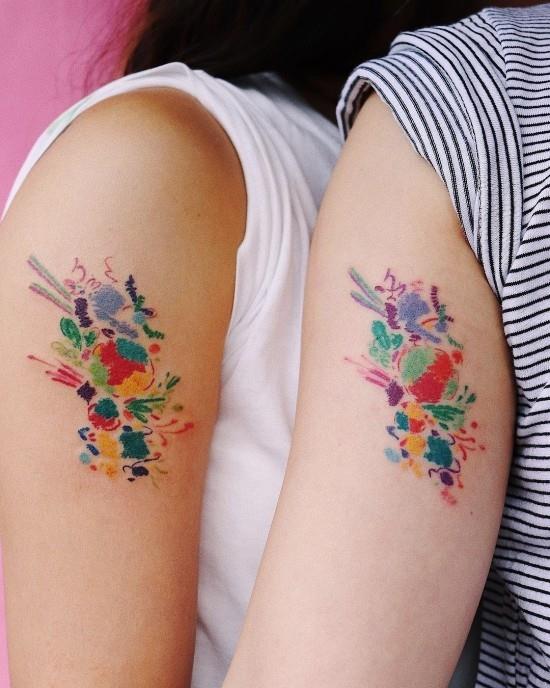 170 idées et inspirations créatives de tatouage de frères et sœurs tatouages ​​​​abstraits colorés pour soeur