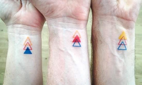 170 idées et inspirations créatives de tatouage de frères et sœurs trois triangles de frères et sœurs