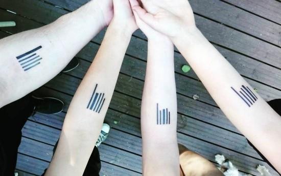 170 idées et inspirations créatives de tatouage de frères et sœurs quatre lignes pour quadruplés