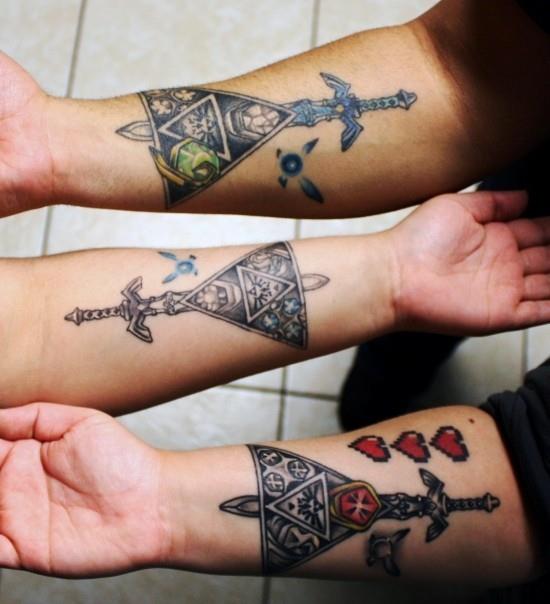 170 idées et inspirations créatives de tatouage de frère zelda pyramide d'épée