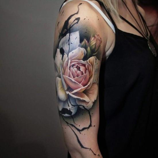 Idées de tatouage à manches roses 3D pour les femmes