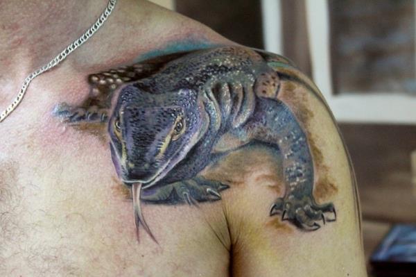 3d tatuaże na ramię iguana