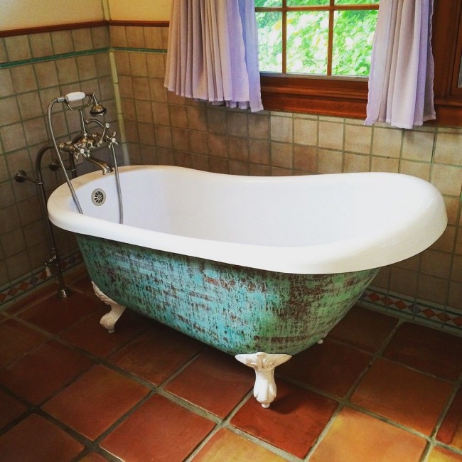 Elegante Badewanne mit Patina