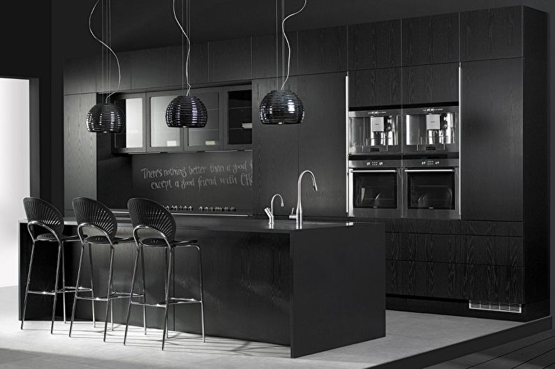 Черна кухня - снимка на интериорния дизайн