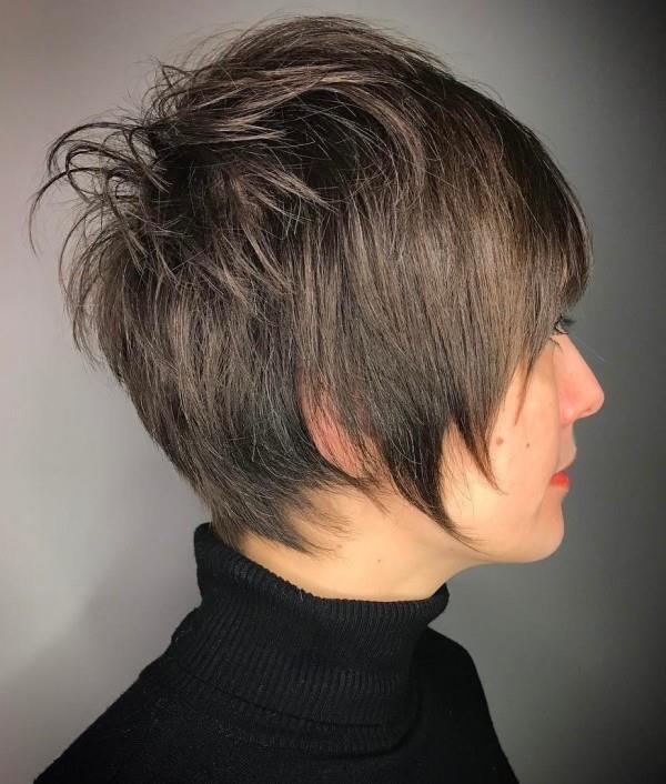 Cheveux gris cendré - coiffures pour cheveux fins