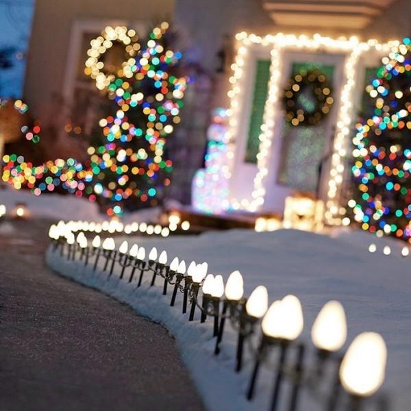 Dołącz oświetlenie zewnętrzne na Boże Narodzenie - 30 świątecznych pomysłów i wskazówek na chodnik oświetla zewnętrzne światła