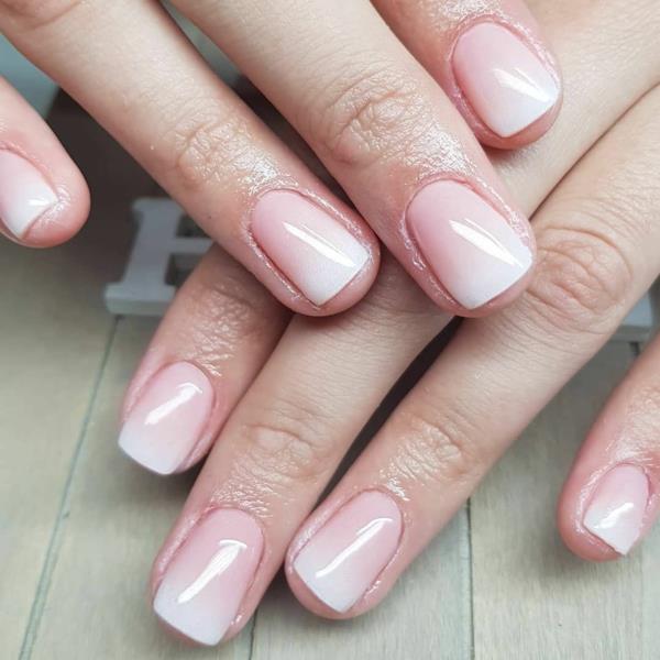 Baby boomer nail design biały różowy nowy trend w projektowaniu paznokci
