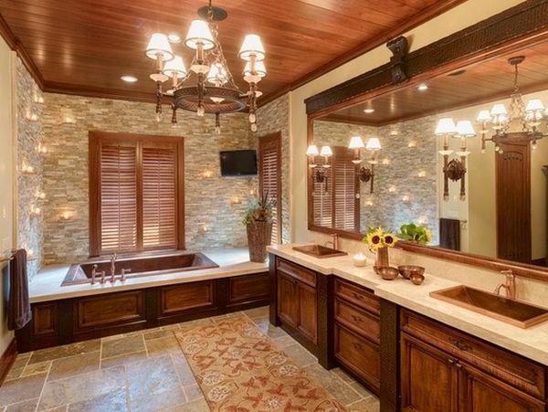 Wnętrze łazienki ze stylowymi okiennicami z ciepłymi teksturami drewna
