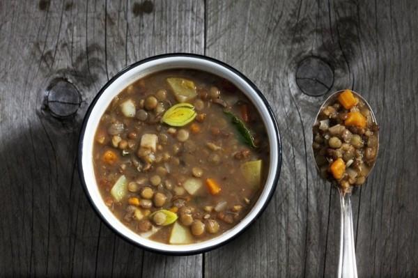 Soupe aux lentilles et aux lentilles de la liste des aliments riches en fibres