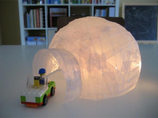 Artisanat avec enfants brillant snow house