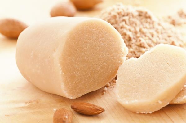 Préparer le gâteau Battenberg -Amandes massepain