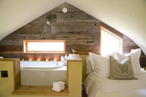 Dormir mieux lit double baignoire design panneaux de bois design mural