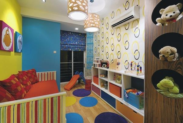 Wnętrze pokoju dziecięcego w jasnych kolorach odświeża kugel bunt