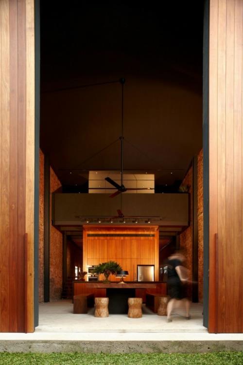 Drewniane drzwi odnawiają drzwi wejściowe minimalistyczne drewno ciepłe
