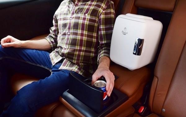 Les meilleurs gadgets de voiture 2019 qui assurent plus de sécurité et de confort en déplacement mini réfrigérateur cooluli et réchauffeur pour la voiture