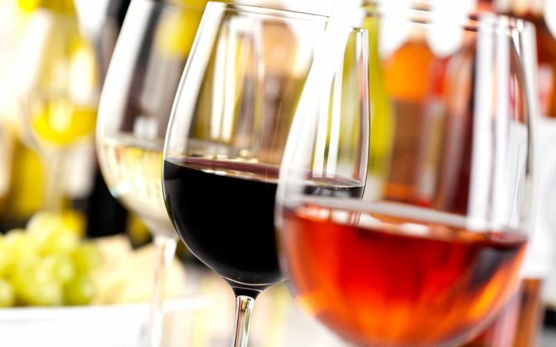 Degustacja wina zwykle odbywa się w trzech krokach