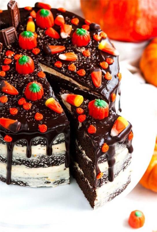 Truskawkowy tort na Halloween