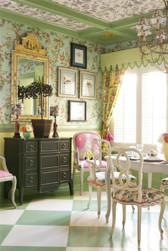 Salle à manger avec des touches féminines de fleurs partout, y compris au plafond