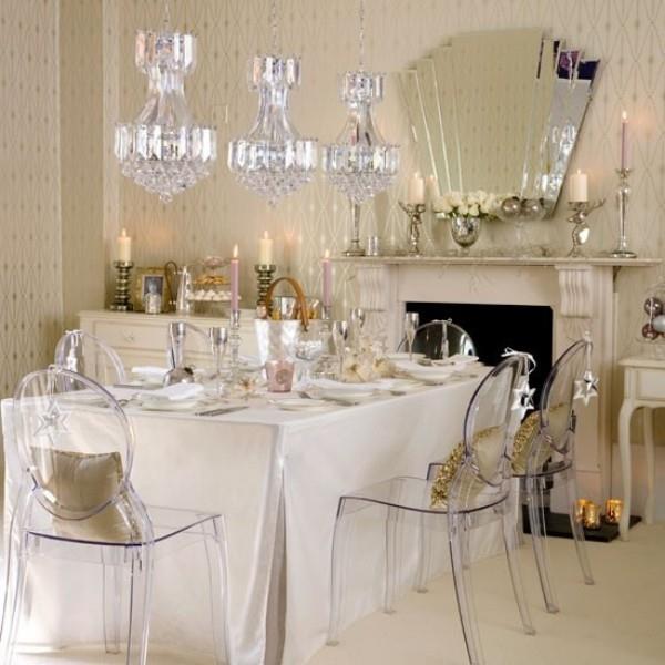 Salle à manger moderne et élégante avec des touches féminines