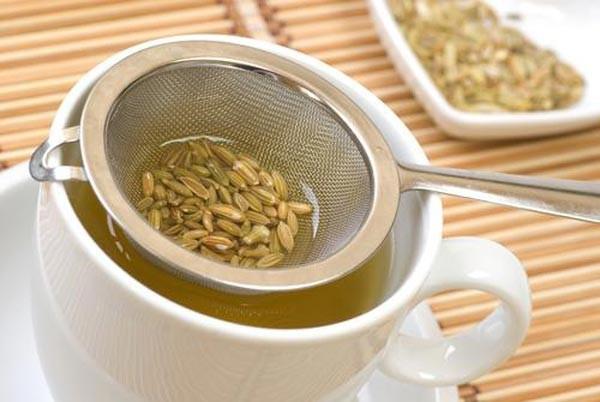 Graines de fenouil Préparez du thé au fenouil pour soigner les troubles gastro-intestinaux