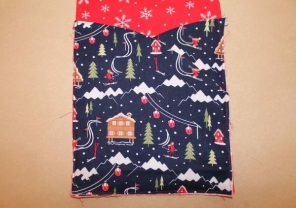 Cousez vos propres sacs à couverts festifs pour Noël instructions étape par étape étape 5
