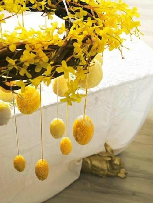 Świąteczne pomysły na dekoracje na wieniec z jajek wielkanocnych