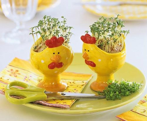 Świąteczne pomysły na dekoracje Wielkanocne żółte ceramiczne kurczaki