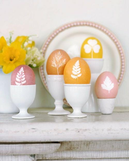 Świąteczne pomysły na dekoracje Wielkanocne żółte pisanki ceramiczny uchwyt na jajka