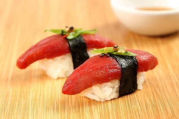 Poisson sans poisson d'Impossible Foods en développement sushi sans vrai poisson