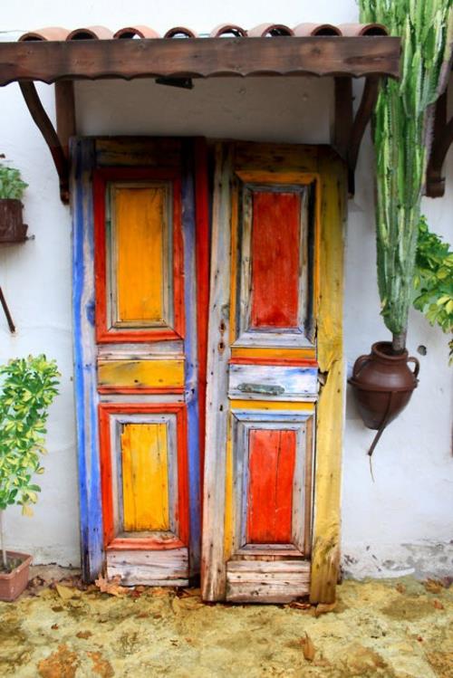 Vos décorations de jardin et vos accessoires de jardin portes en bois