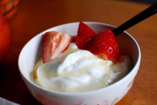 Zdrowa Żywność Jogurt grecki z truskawkami smakuje pysznie jest zdrowy