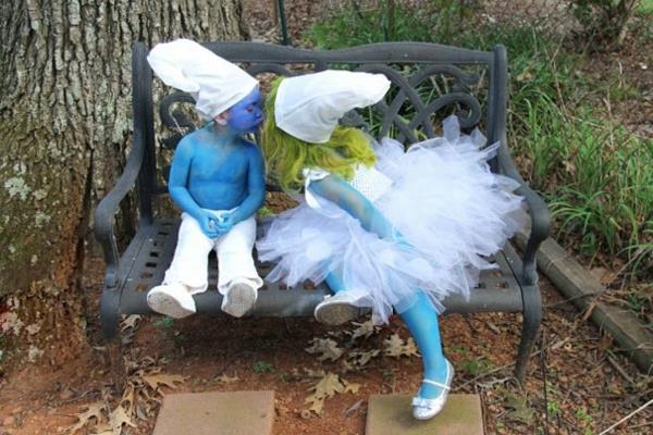 Halloweenowe kostiumy dla dzieci smerfów projektuje świąteczny niebieski smerf