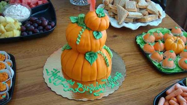 Pomysły na przyjęcie na Halloween dynie ciasta ciasta wielopoziomowe