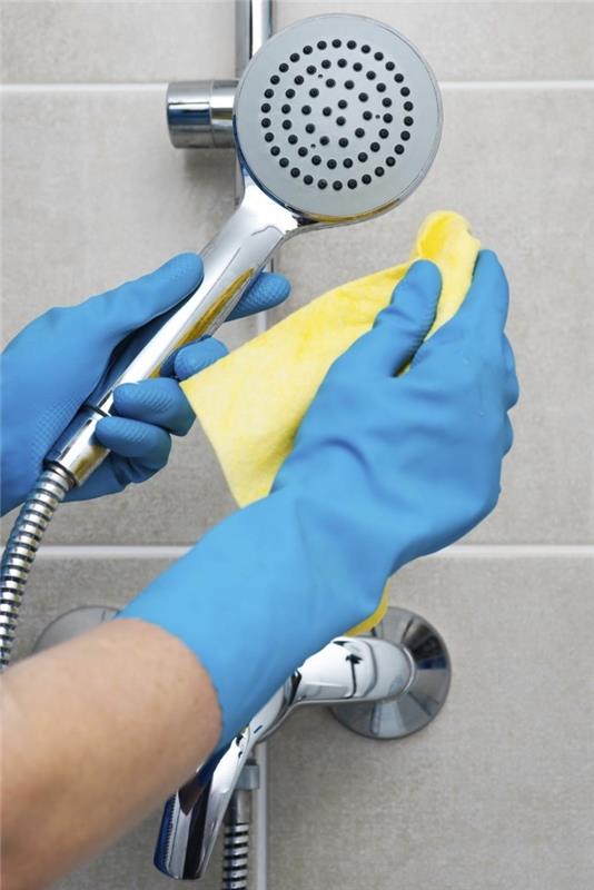 Porady domowe regularnie czyszczą detergenty