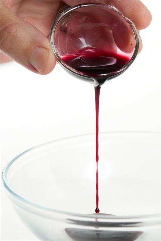 Préparez vous-même le sirop de sureau Recette de jus de sureau Traitez les baies de sureau