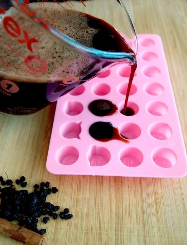 Faites vous-même du sirop de sureau Congelez du jus de sureau