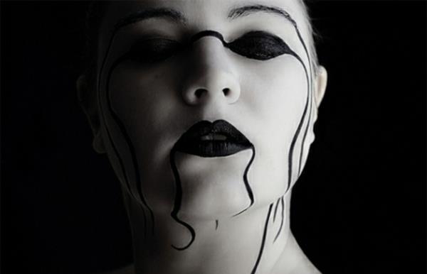 Horrorowe malowanie twarzy na Halloweenowe maski
