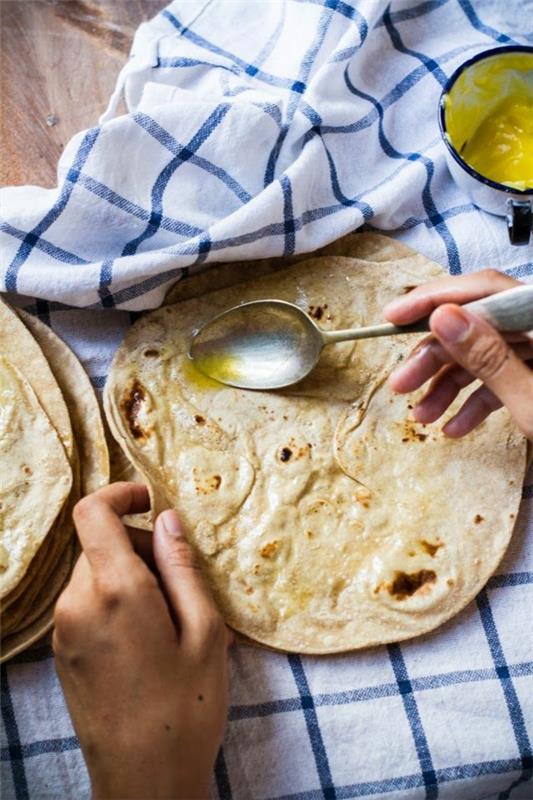 Cuisine indienne pain chapati de nourriture indienne