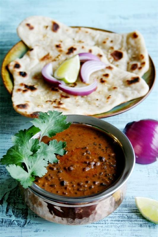 Cuisine indienne Nourriture indienne dal pain aux lentilles naan