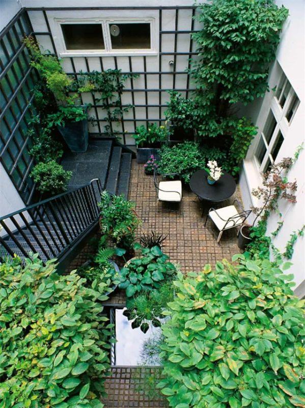 Zaprojektuj wewnętrzny dziedziniec - świetna dekoracja - posadź balkon