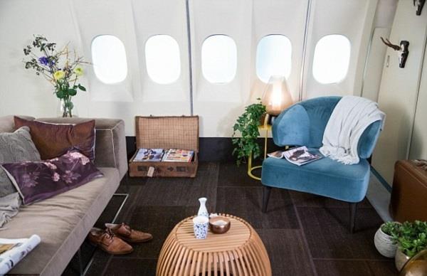 Les avions KLM dorment dans le coin salon