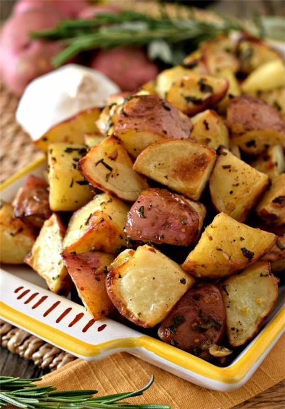 Nourriture faible en calories de Noël pour une alimentation saine de pommes de terre