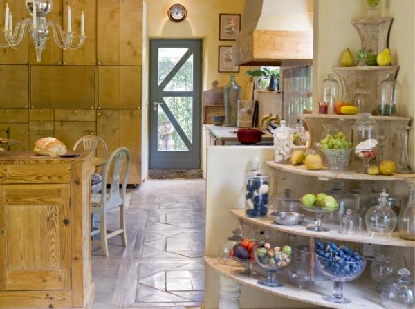 Cuisine conçoit des étagères de chaises de table à manger de style campagnard