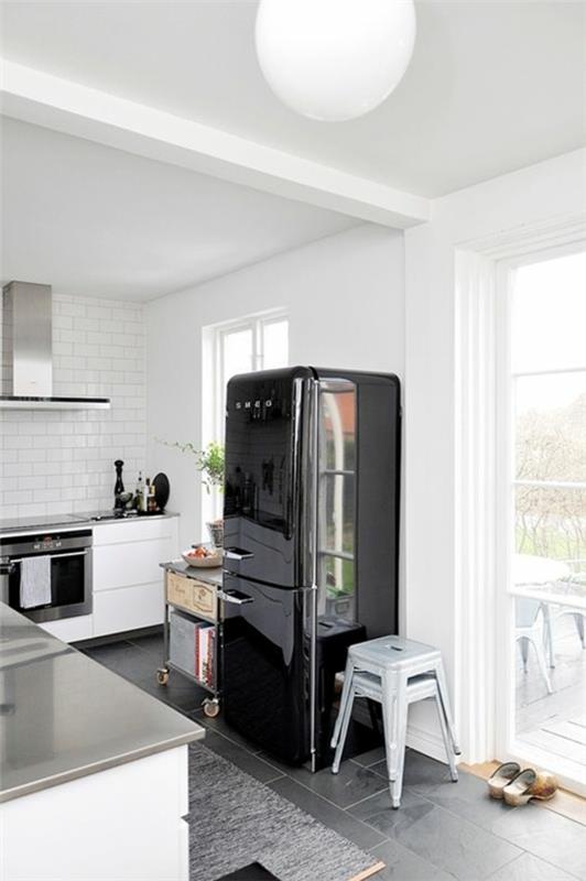 Projekt kuchni pomysły kuchenne urządzenia kuchenne lodówka czarna