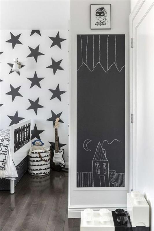 Chambre d'enfant lit superposé tableau noir couleur mur design étoiles motif tableau noir feuille