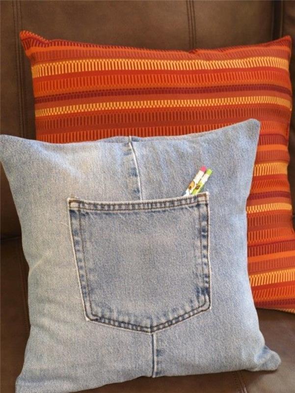 Cousez des taies d'oreiller en denim et fabriquez vous-même des oreillers décoratifs