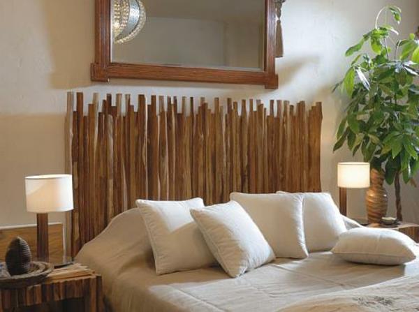 Les têtes de lit créent naturellement un lit à ressorts frais pour la chambre