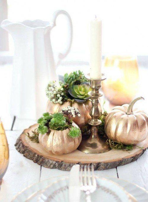 Décorez le pot de fleurs de citrouille avec des paillettes lors d'occasions spéciales