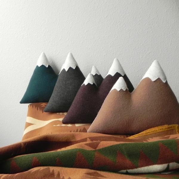 Creative-coussins-et-oreillers-montagnes-hiver