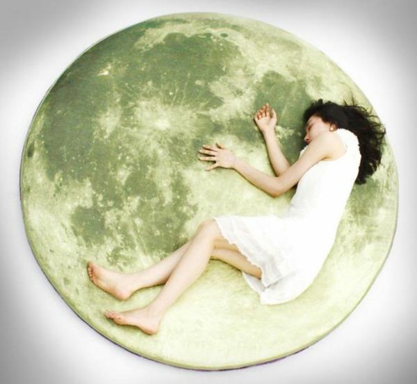 Coussin-et-coussin-créatif-lune